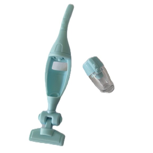 Sylvanian Families Calico Critters Moving Washing Machine and Vacuum Cleaner - Picture 7 of 8